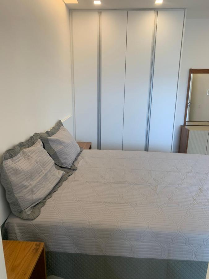 Flat Com 65 Metros; Sala; Duas Suites; Cozinha Recem-Reformado Rio de Janeiro Exterior foto