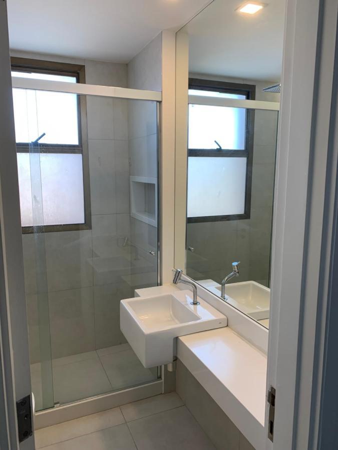 Flat Com 65 Metros; Sala; Duas Suites; Cozinha Recem-Reformado Rio de Janeiro Exterior foto